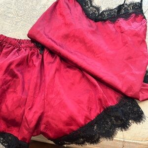 Non-Signe Two Piece Red Satin Lace Pajamas‎